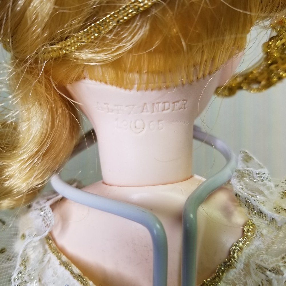 1965 Vintage Madame Alexander Doll Cinderella w/ Stand Gold Dress Shoes Bloomers - Picture 6 of 10